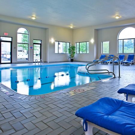 Holiday Inn Express Hotel Pittsburgh-North/Harmarville By Ihg Екстериор снимка