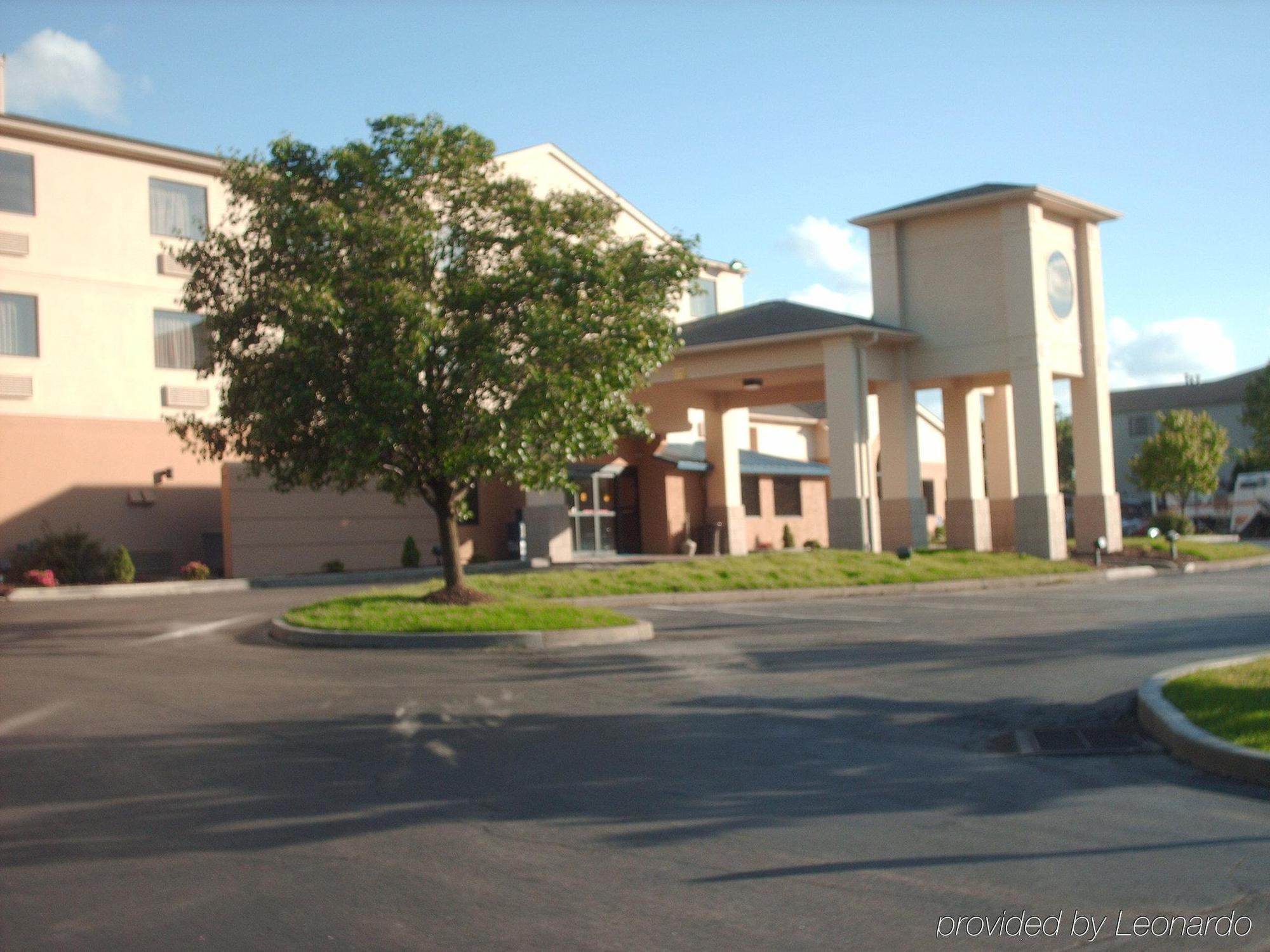 Holiday Inn Express Hotel Pittsburgh-North/Harmarville By Ihg Екстериор снимка